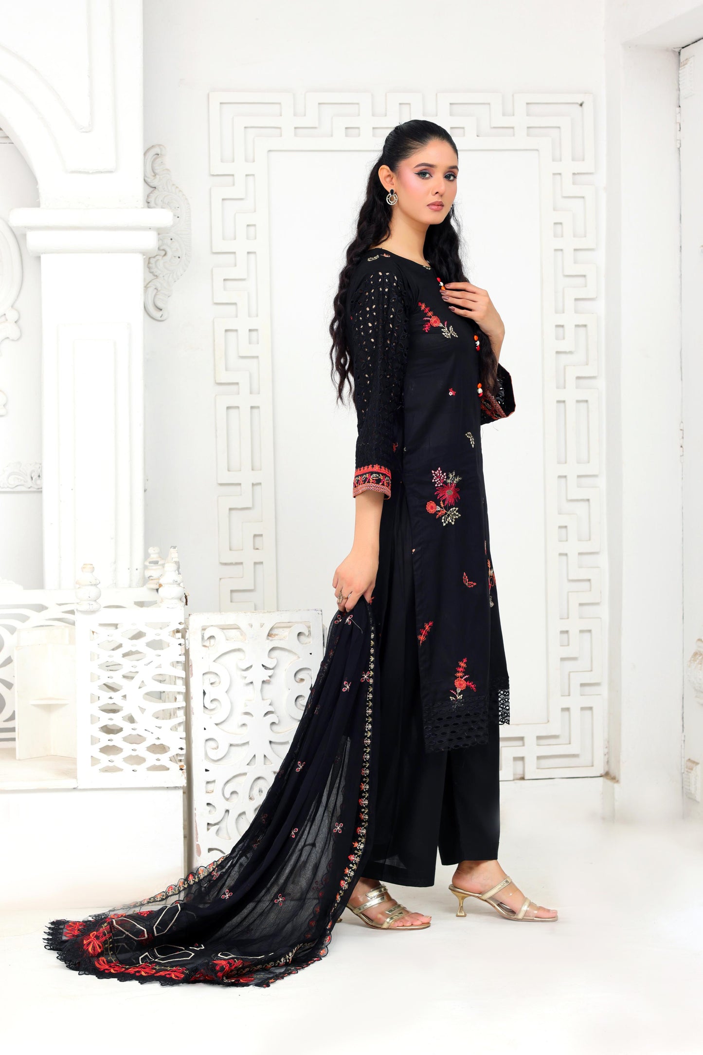 IB901 - Embroidered 3-Piece Stitched Suit