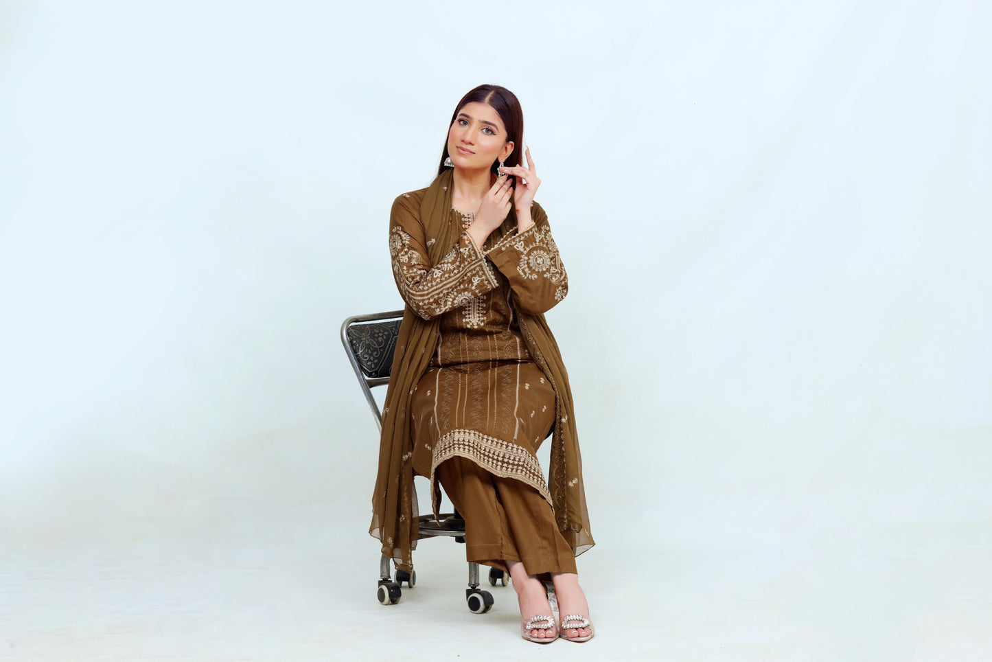 FF3087 – 3PC Stitched Embroidered Lawn Suit